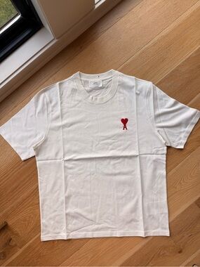 Ami White Short-Sleeve Tee with Red Heart Logo